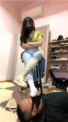 伊晨剧情-绿帽专场-舔脏鞋底/闻臭袜/圣水 bf46272