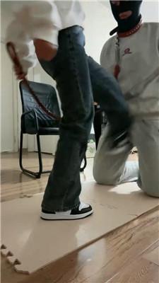 海绵大大AJ踢裆踩踏/揪耳朵/脏鞋喂酸奶/脚插嘴 bf46265