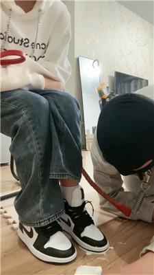 海绵大大AJ踢裆踩踏/揪耳朵/脏鞋喂酸奶/脚插嘴 bf46265