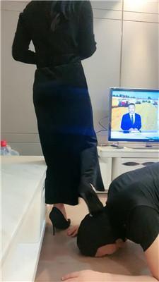 绯闻王妃赏赐圣水口水/耳光/高跟玉足踩虐 bf46268