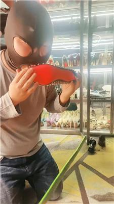 咩祖狗舌清理高跟/跪舔肉丝脚/骑狗背 bf46281