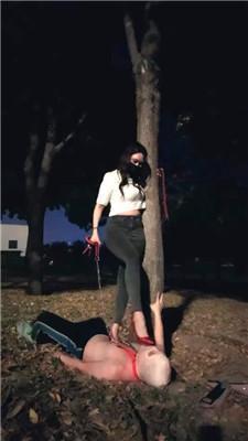 予涵户外-小白鞋船袜全体重踩踏/高跟暴虐 bf46289