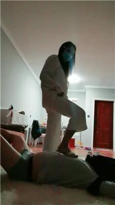 盈盈女S臭脚捂脸/全体重踩踏 bf46264
