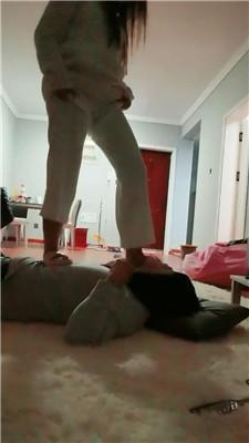 盈盈女S臭脚捂脸/全体重踩踏 bf46264