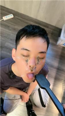 沅芷大人浓痰烟灰封眼吐狗嘴 bf46255