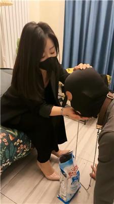 辣姐驯化人形犬-吃狗粮/啃臭脚/鞭打耳光转胯 JS241026-9