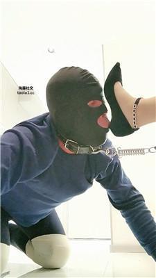 鱼主圣水嘴洗丝袜/舔脏鞋底/脚下喂食 JS241113-12