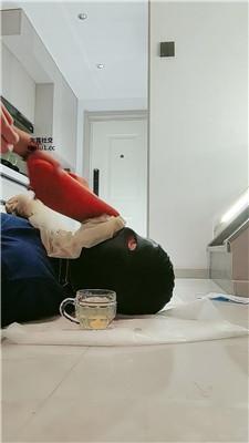 鱼主圣水嘴洗丝袜/舔脏鞋底/脚下喂食 JS241113-12