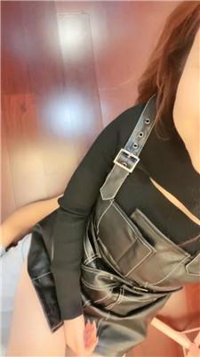 语阳白袜脚踩地毯奴 JS241026-7