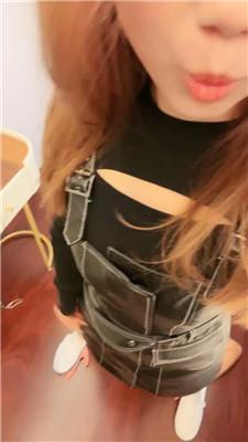 语阳白袜脚踩地毯奴 JS241026-7