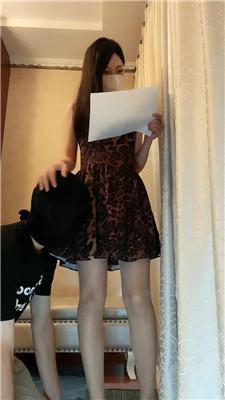 艾拉掐乳/跪舔高跟/啃吃肉丝脚/耳光/插嘴手捂窒息 bf46213