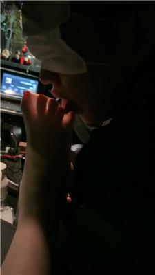 丽娜车内让狗舔肉丝jio JS241025-13