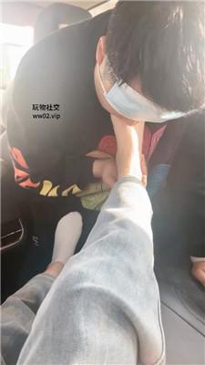萱萱车内白袜恋足舔 JS241025-6