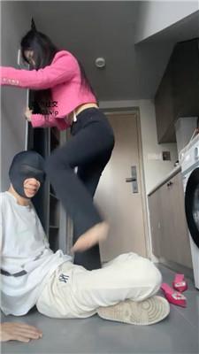 狗哥开发白领S高跟踢裆踩踏 bf46197