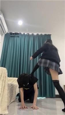 甜恬骑马过膝袜踢踹/裸足狂舔/坐脸窒息 bf46815