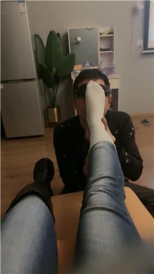 文文文沉浸式舔素人的长靴白袜 JS241109-19