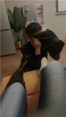 文文文沉浸式舔素人的长靴白袜 JS241109-19