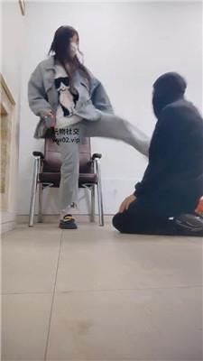 女生也能很暴力学生主皮鞋白袜暴力踢踹 JS241105-13