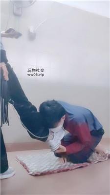 奇了怪了脏运动鞋白袜踩虐/鞭打胯下辱 JS241130-4