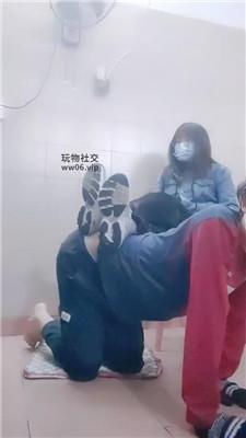 奇了怪了脏运动鞋白袜踩虐/鞭打胯下辱 JS241130-4