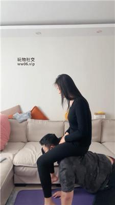 埋汰瑜伽裤女神虐教练狗 bf47600