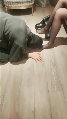 青岛00后学生主骑狗背坐脸窒息/长靴踩虐/白袜捂脸窒息 JS241206-6