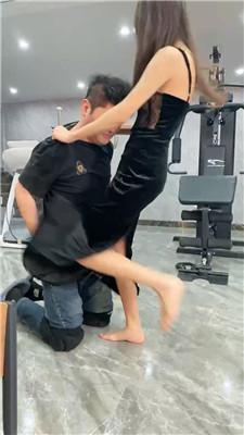 麋鹿银儿双S-连环耳光/踢裆/重度踢踹/拽发虐/膝盖顶裆 bf48100