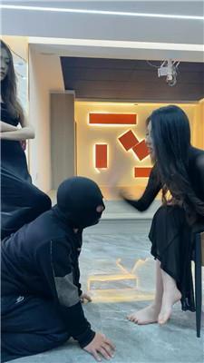 麋鹿银儿双S-连环耳光/踢裆/重度踢踹/拽发虐/膝盖顶裆 bf48100