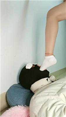 靖瑶近距离-吃白袜/插嘴/强制闻袜 JS241211-1