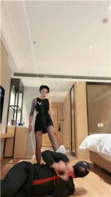 爵恋霸主捆绑重度鞭打/长靴踢踹/腿绞窒息 bf47929