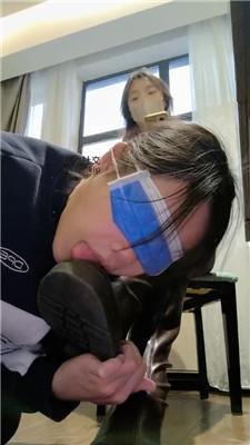 爱可学姐变成鞋子清理器 bf47930