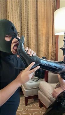 水公主脏长靴黑丝美足狂舔 bf48237