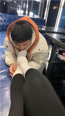 孤傲祖宗KTV-全体重踩踏/舔脏长靴裸足狂舔 bf48222