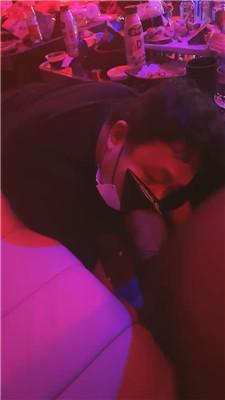 萝悦samaKTV超多S群调-多奴下跪齐犯贱三视角版 bf48200