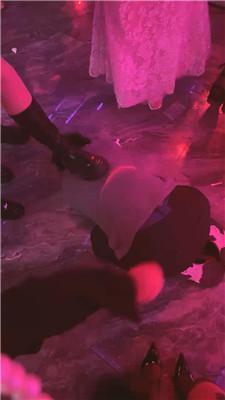 萝悦samaKTV超多S群调-多奴下跪齐犯贱三视角版 bf48200