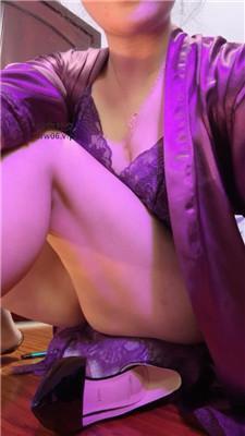 反差楠熙拉拉专场-迷恋脚丫/中指鄙视/闻舔腋下/滴蜡 bf48198