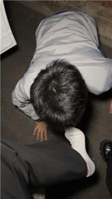 不知名陪酒小妹调-车内皮鞋白袜虐司机奴 bf48155