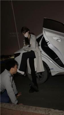 不知名陪酒小妹调-车内皮鞋白袜虐司机奴 bf48155