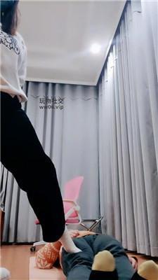 拽拽跪舔脏毛拖鞋棉袜/踩踏 JS241212-31