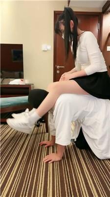 安瑶大大闺蜜入圈首调-双S-高跟黑丝+小白鞋白袜虐 bf48156