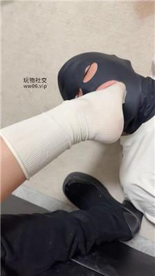 米琦妙妙屋跪舔脏靴底/白袜脚深喉 bf48116