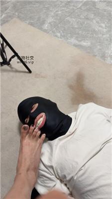 米琦妙妙屋跪舔脏靴底/白袜脚深喉 bf48116