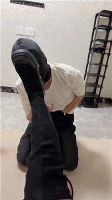 米琦妙妙屋跪舔脏靴底/白袜脚深喉 bf48116