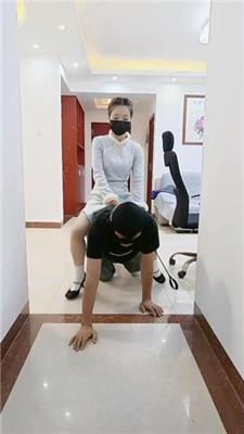 薇薇情侣主狗链遛狗爬行/脏鞋踩踏喂食 bf48132