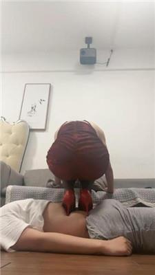 伊晨高跟黑丝全体重踩踏 bf48126