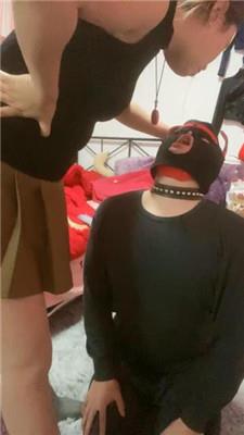 露娜夫妻喂口水/掐乳/肉丝脚深喉/强制闻臭鞋 JS241212-18