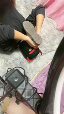 露娜夫妻喂口水/掐乳/肉丝脚深喉/强制闻臭鞋 JS241212-18