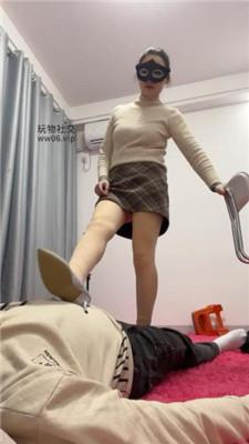 姗姗居高临下高跟踩踏/鞭打 JS241212-14