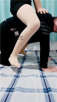 樊儿坐脸窒息/肉丝脚踩踏狂舔 bf48146