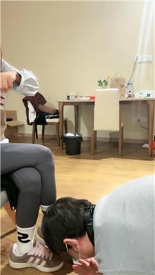 安主子逛街后原味鞋袜虐绿帽/圣水淋浴 bf48138